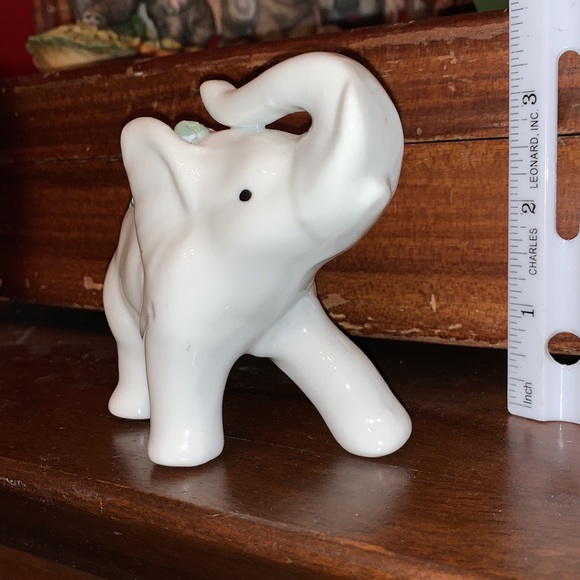 Elephant - Picture 4 of 5